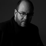 Sergio Vela presenta hoy el libro "La bella simplicidad. Memorias del Parsifal" y el documental homónimo, en el Foro Castalia del Seminario de Cultura Mexicana.