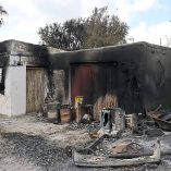 Casa devastada por incendio en Almería, España.