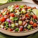Sencillo ceviche de lentejas para una cena ligera, saludable y deliciosa