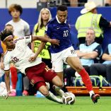 Lamine Yamal volvió a imponerse sobre Kylian Mbappé en un duelo directo. Con la victoria de España frente a Francia en las Semifinales del Mundial 2026, el joven español amplió su dominio sobre la estrella francesa y ya presume nueve triunfos en 11 enfrentamientos entre clubes y selecciones.
