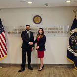 Previo a esta reunión, el representante diplomático de nuestro país en Washington charló con Francis Brooke, subsecretario del Departamento del Tesoro.
