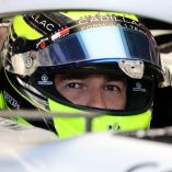 Sergio Pérez sumó otro abandono por falla en la suspensión en su Cadillac.