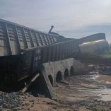 La Profepa y la Conagua evalúan el daño ambiental en Sonora por derrame de sustancia altamente corrosiva.