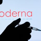 La vacuna de influenza de Moderna fue aprobado por la FDA