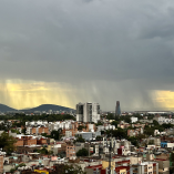 Tormenta eléctrica deja encharcamientos, ríos de agua y caos vial en la CDMX