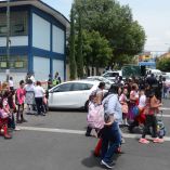Aguas con las multas por estacionarse en doble fila