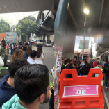 Usuarios enfrentaron largas filas por el cierre de estaciones de la Línea 12 del Metro; RTP brinda apoyo con autobuses mientras continúan los trabajos de mantenimiento.