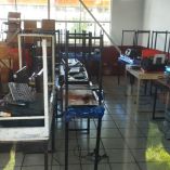 Delincuentes vaciaron el aula de cómputo de la Secundaria Técnica 24 en Villa Alta, Tepetitla, Tlaxcala.