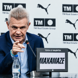 Javier Aguirre fue presentado como entrenador del Valencia y habló de los pasos que seguirá antes de definir posibles refuerzos.
