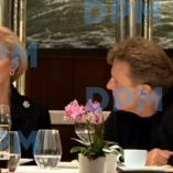 Luis Miguel fue captado cenando junto a la diseñadora Carolina Herrera en Nueva York.