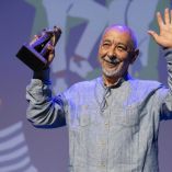 Leonardo Padura recibió el Abrazo de Honor en el Festival Biarritz