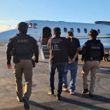 El grupo operaba en la frontera Ciudad Juárez-El Paso reclutando conductores con documentos falsos o ajenos a cambio de pagos en dólares.