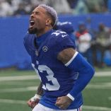Odell Beckham Jr. con uniforme de los New York Giants durante un partido de la NFL.