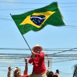 Por su parte Bolsonaro, propone un plan de recortes al gasto público inspirado en el presidente argentino Javier Milei.