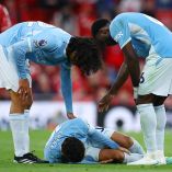 Steven Gerrard arremetió contra el Manchester City y exigió un castigo ejemplar