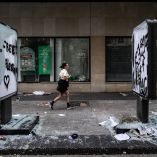 Aunado a lo anterior, instó al país a endurecer sus normas migratorias.