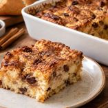 El bolillo duro se puede convertir en un delicioso postre con este budín de pan