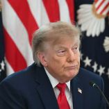 Trump propuso llamar Océano Trump al Atlántico o al Pacífico durante un acto en Tennessee.