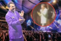 Cristian Castro se vuelve viral al firmar un plátano en pleno concierto