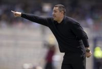 Efraín Juárez vive su tercer torneo al frente de Pumas.