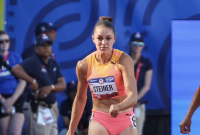 Abby Steiner, ha demandado a Puma y al equipo de Fórmula 1 de Mercedes por presunta negligencia en la fabricación de sus productos.