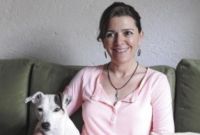 "Esos huesos bajo la ceiba", una historia de mentiras y resiliencia, novela de Susana Corcuera.