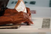 Al corte del 14 de febrero, el INE reporta que tres organizaciones tienen, preliminarmente validadas más de 200 asambleas distritales y más de 256 mil afiliados en todo el país.