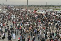 Miles de aficionados salieron a las calles a recibir a los futbolistas del combinado de Irak que lograron su clasificación al Mundial.