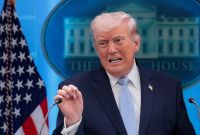 Shehbaz Sharif solicitó a Trump extender el plazo para negociar la reapertura del estrecho de Ormuz.