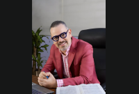 Obligar a niñas a usar falda en escuelas puede constituir discriminación, advierte constitucionalista Pablo Andrei Zamudio Díaz