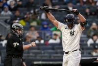 Giancarlo Stanton deja momentáneamente a los Yankees por lesión, mientras Jasson Domínguez toma su lugar en el roster.