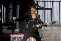 Ricardo Arjona sorprende a fan con videollamada y su reacción se vuelve viral
