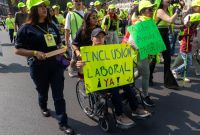 La propuesta contempla otorgar reducciones fiscales de hasta 80 por ciento en distintos impuestos a las empresas que acrediten la contratación de personas con discapacidad.