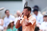 Por segunda vez en su historia, Novak Djokovic pierde un partido de Roland Garros tras ganar los primeros dos sets.