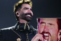 Alejandro Fernández fue cuestionado sobre el color de su lengua que llamó la atención