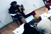 Un estudiante simulaba resolver el examen con la cámara prendida, mientras sus profesores lo hacían desde otra computadora. Así operaba presuntamente la academia Más Preparación, señalada por el fraude en la UNAM.