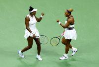 Venus y Serena Willams cayeron el primera ronda del torneo de dobles US Open.