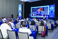 Olegario Vázquez Aldir, presidente de Grupo Vazol, en diálogo interactivo con médicos y especialistas del sector farmacéutico.