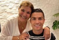 Cristiano Rondaldo junto con su madre Dolores Aveiro