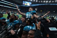 Cam Little conectó la patada del triunfo de 57 yardas cuando restaba un segundo.