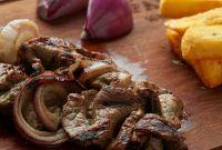 Receta de bistec encebollado con papas