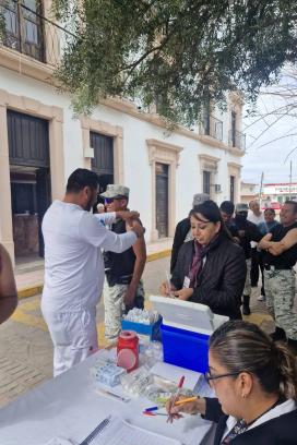 Personal de Salud aplica vacuna contra sarampión en calles de Durango