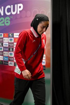 La iraní Sara Didar salió con lágrimas de la conferencia en el Gold Coast Stadium, de Australia.