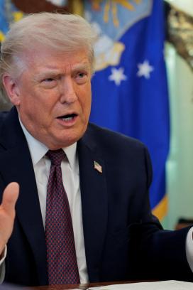 Trump amenazó con suspender armas a Ucrania si Europa no apoya la reapertura del estrecho de Ormuz.