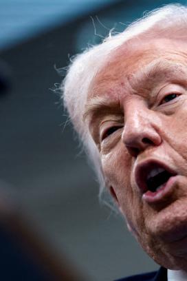 Donald Trump rechazó la nueva propuesta de Irán para negociar con Estados Unidos, criticando la fragmentación del liderazgo iraní y la postura de España e Italia.