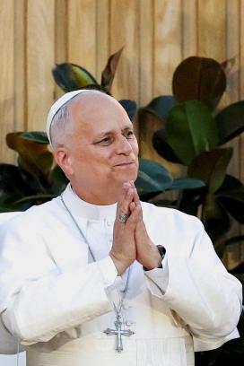 El Papa León XIV fue recibido por los reyes de España en el Palacio Real de Madrid.