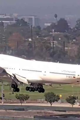 Un Boeing 747-8 de Lufthansa interrumpió su intento de aterrizaje en el Aeropuerto Internacional de Los Ángeles (LAX)