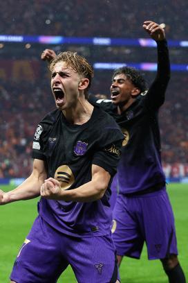 El Galatasaray fue goleado 1-4 por el Barcelona en el Ali Sami Yen Spor Kompleksi de Estambul, Fase Liga de la jornada 2 de la Champions League