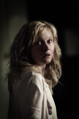 La historia sigue a Amelia, interpretada por Essie Davis
