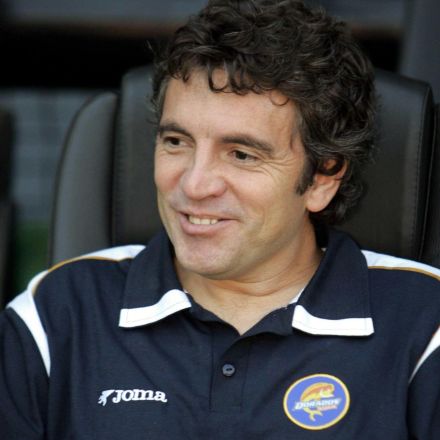 Juan Manuel Lillo le da instrucciones al Loco Abreu, en los Dorados de Culiacán.